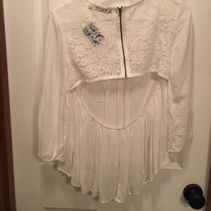 NWT. Chloe K white lace blouse.